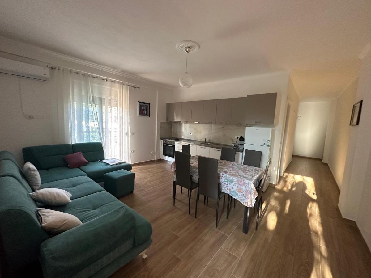 Vlora Central & Comfy Apartment Exterior foto
